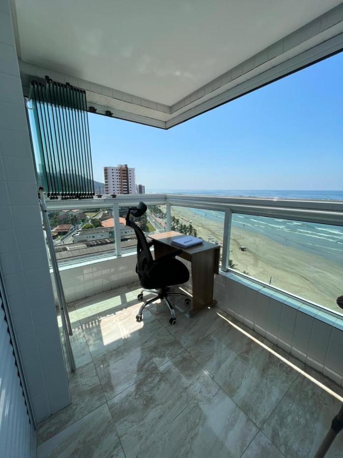 Mongagua Com Vista Para O Mar Pe Na Areia Екстериор снимка